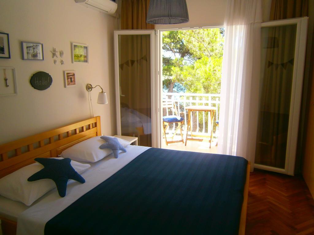 Hotel Bed & Breakfast Pansion Rade Pirovac Habitación foto